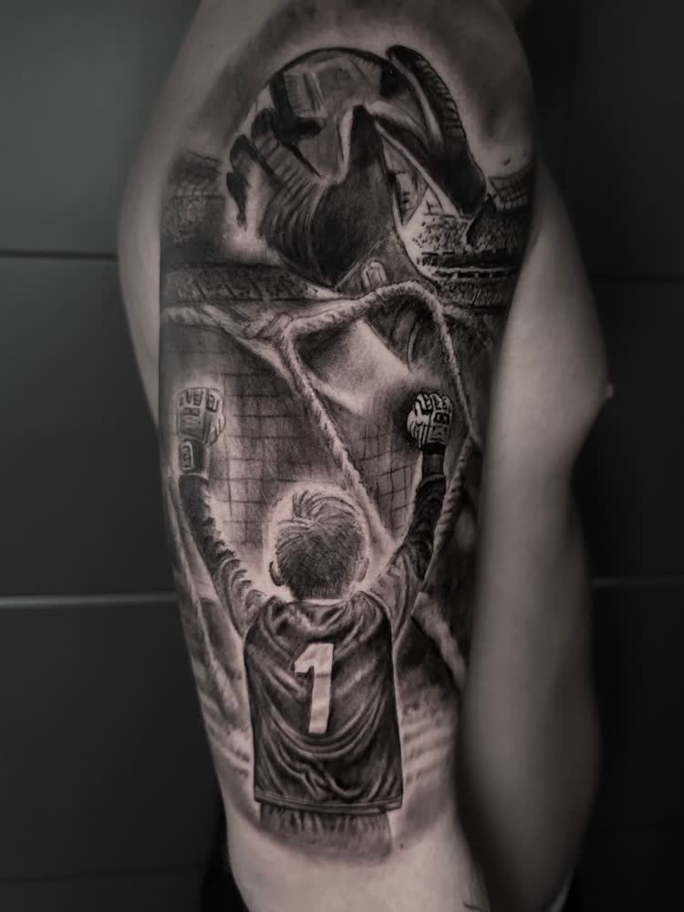 Tatuaje en negro y gris de Oliver